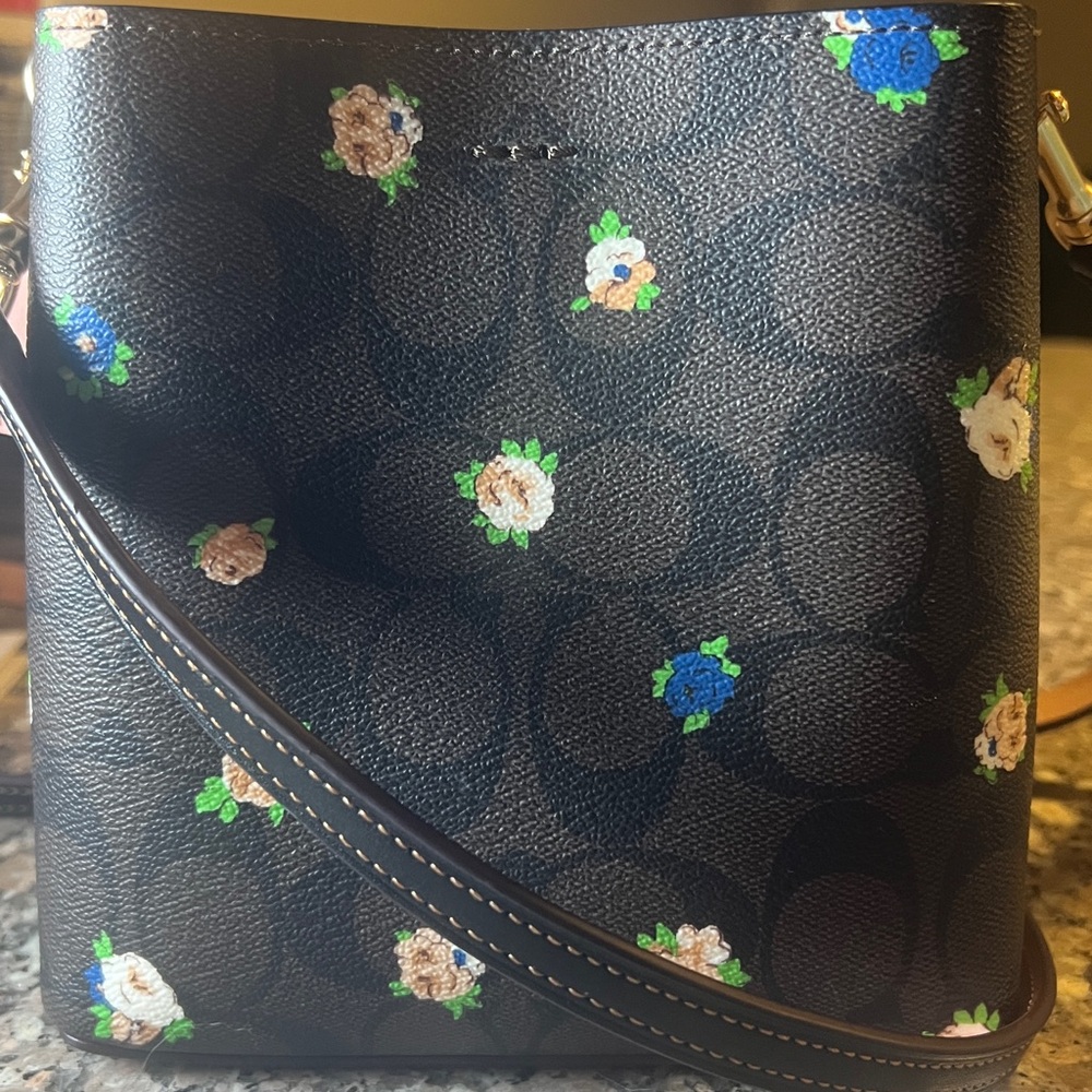 Coach Cross Body,  Mini Town Bucket Bag  with vintage rose print. - Picture 3 of 4